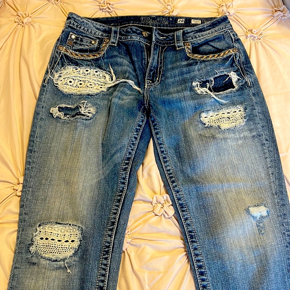 Like new Miss Me Boyfriend Cut Jeans Sz 28
